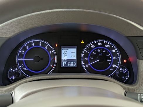 Used 2010 INFINITI G37 x w/ Premium Pkg image 25