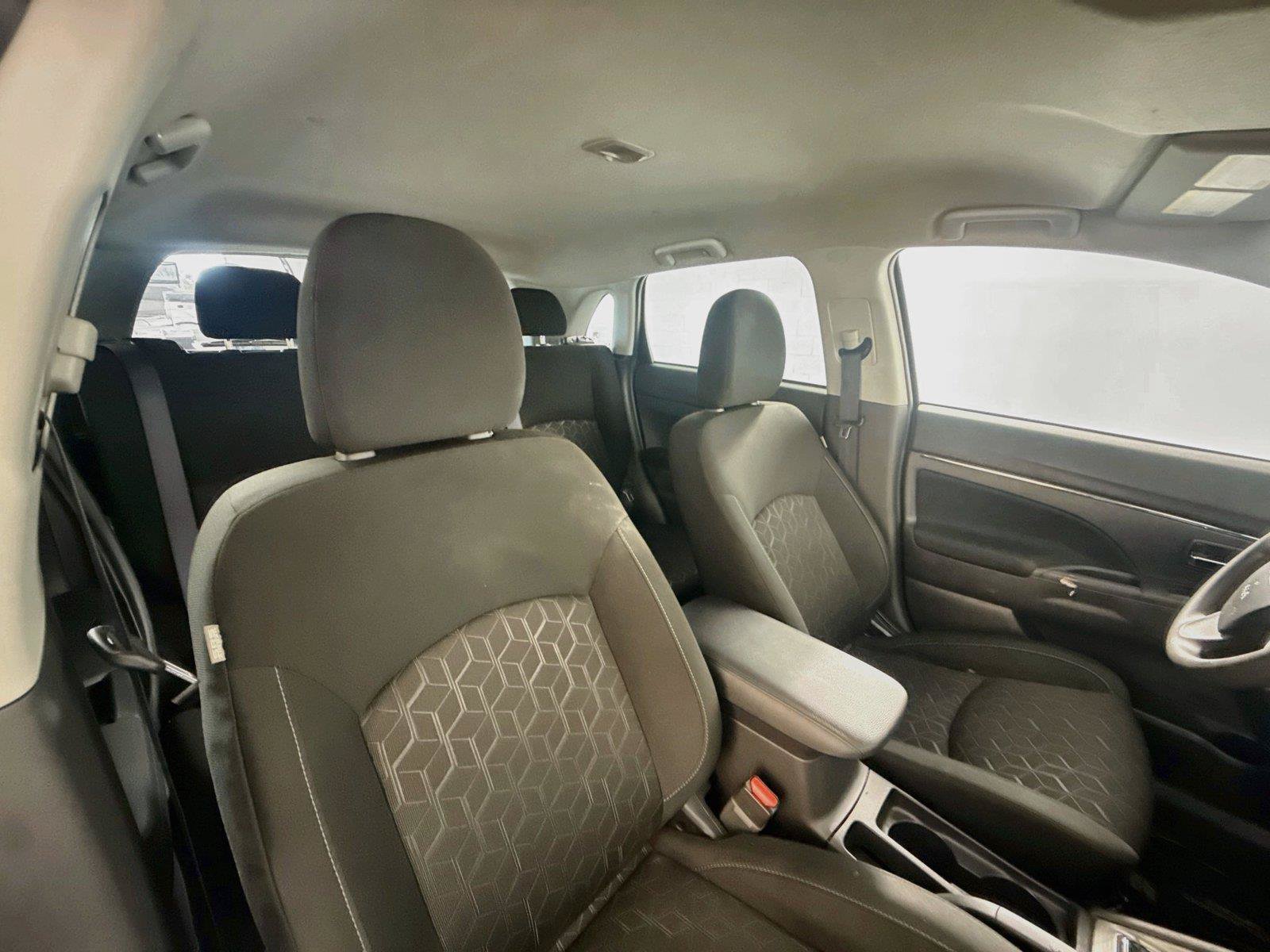 Used 2026 Mitsubishi Outlander Sport AWD image 12