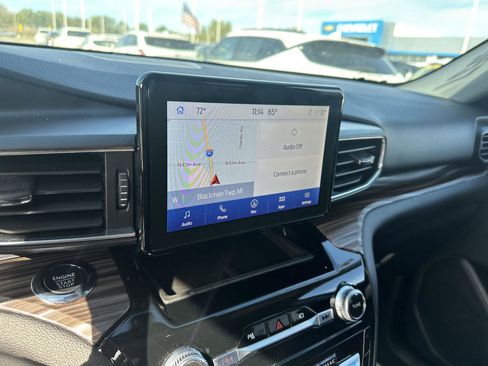 Used 2023 Ford Explorer Limited image 33