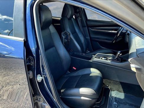 Used 2019 MAZDA MAZDA3 Sedan FWD image 22