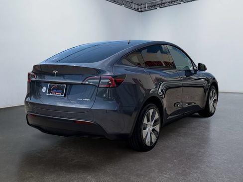 Used 2023 Tesla Model Y Long Range AWD/4WD image 5