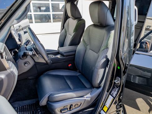 Used 2024 Lexus GX 550 image 30