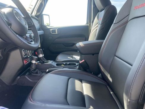 New 2026 Jeep Gladiator Rubicon w/ Steel Power Dome Hood Package AWD/4WD image 25