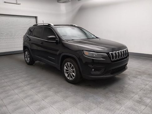 Used 2019 Jeep Cherokee Latitude Plus FWD image 11