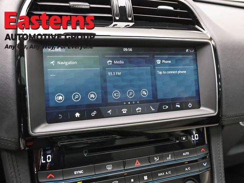 Used 2020 Jaguar F-PACE Prestige AWD/4WD image 18
