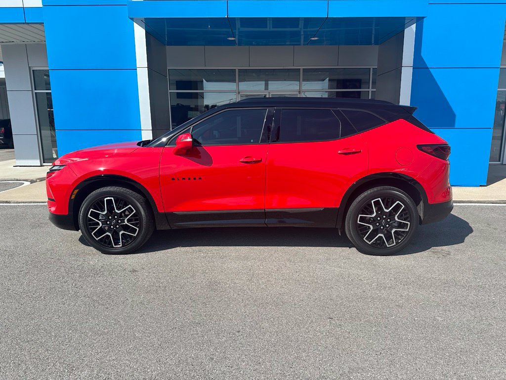 Used 2023 Chevrolet Blazer RS w/ Driver Confidence II Package FWD image 5
