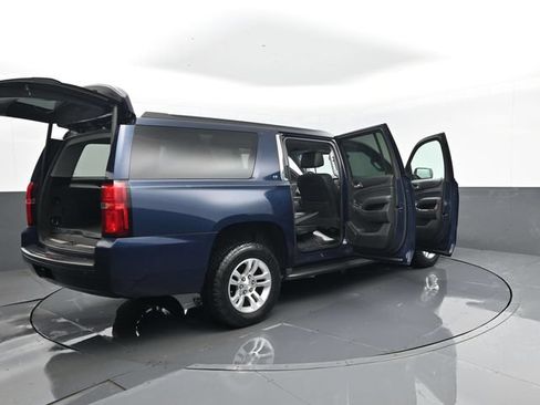 Used 2017 Chevrolet Suburban LT AWD/4WD image 32