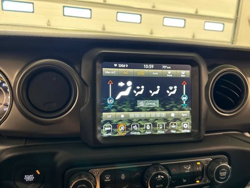 Used 2023 Jeep Wrangler Unlimited Sport AWD/4WD image 21