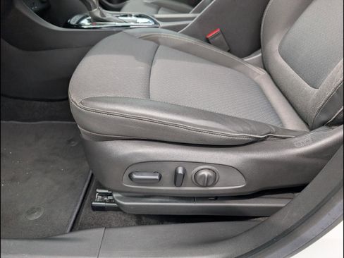 Used 2024 Buick Encore GX Preferred w/ Comfort Package FWD image 10