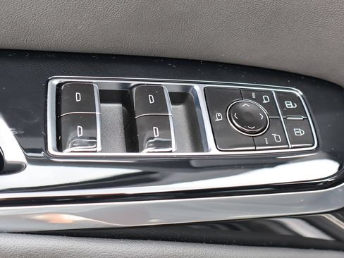 Certified 2025 Cadillac Escalade Premium Luxury AWD/4WD image 10
