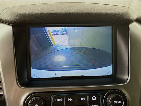 Used 2019 Chevrolet Tahoe LT w/ Luxury Package AWD/4WD image 13