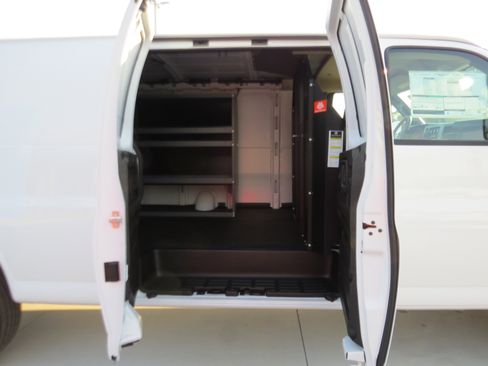 New 2026 Chevrolet Express 3500 Extended w/ Driver Convenience Package RWD image 10