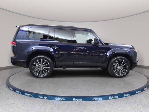 Used 2024 Lexus GX 550 w/ Cold Area Package AWD/4WD image 5