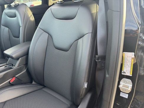 New 2026 Jeep Compass Latitude w/ Sun and Sound Group image 28