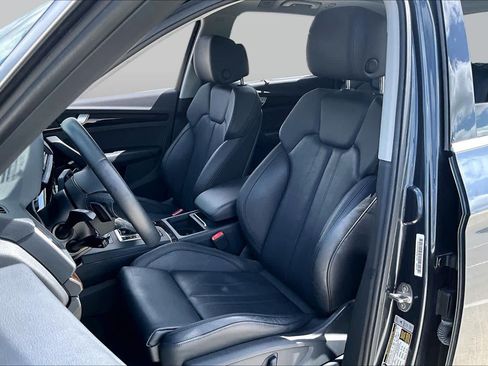 Used 2018 Audi Q5 2.0T Premium Plus w/ Premium Plus Package AWD/4WD image 7