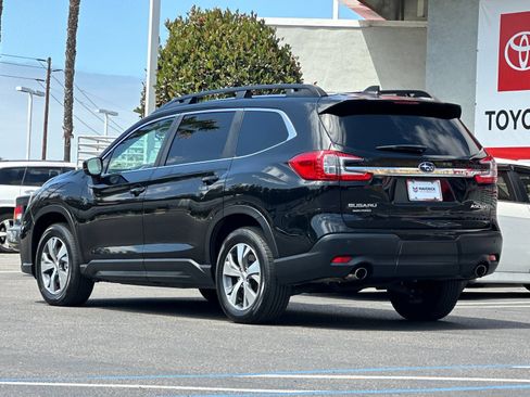 Used 2024 Subaru Ascent Premium w/ Convenience Package AWD/4WD image 3