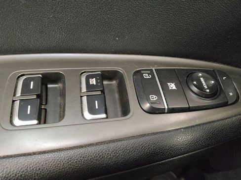 Used 2020 Kia Optima LX image 27