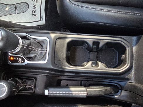 Used 2023 Jeep Wrangler Sahara w/ Cold Weather Group image 33