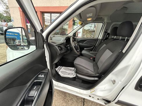 Used 2015 RAM ProMaster City Tradesman FWD image 10