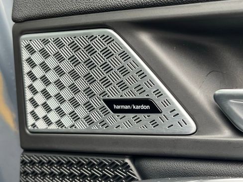 Used 2025 BMW X1 xDrive28i w/ Premium Package image 6