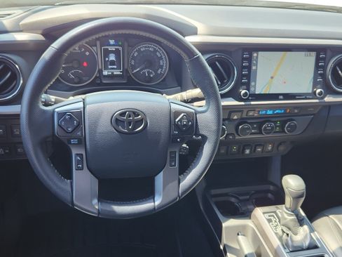 Used 2023 Toyota Tacoma TRD Off-Road w/ TRD Premium Off Road Package AWD/4WD image 9