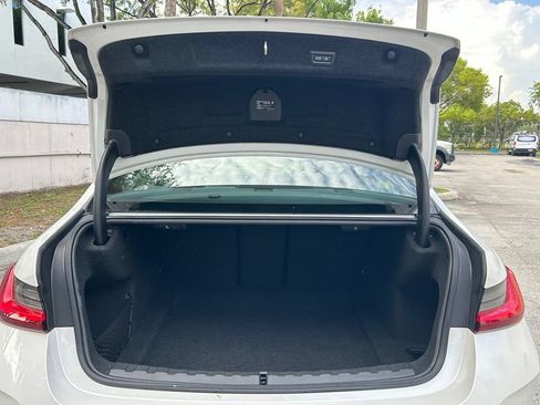 Used 2025 BMW 330i Sedan w/ Convenience Package RWD image 39
