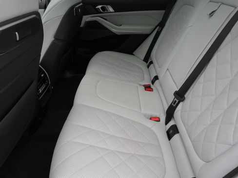 Certified 2026 BMW X5 sDrive40i RWD image 35