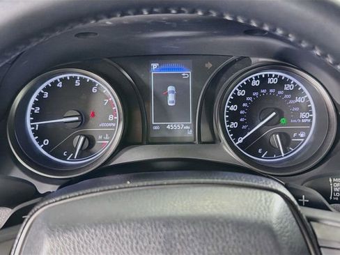 Used 2022 Toyota Camry SE FWD image 17