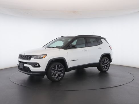 New 2026 Jeep Compass Limited w/ Sun, Sound & Navigation Group image 39