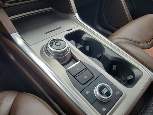 Used 2023 Ford Explorer King Ranch w/ Technology Package image 34