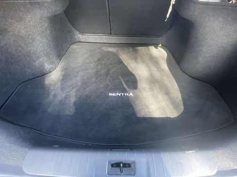 Used 2023 Nissan Sentra SR w/ SR Premium Package image 25