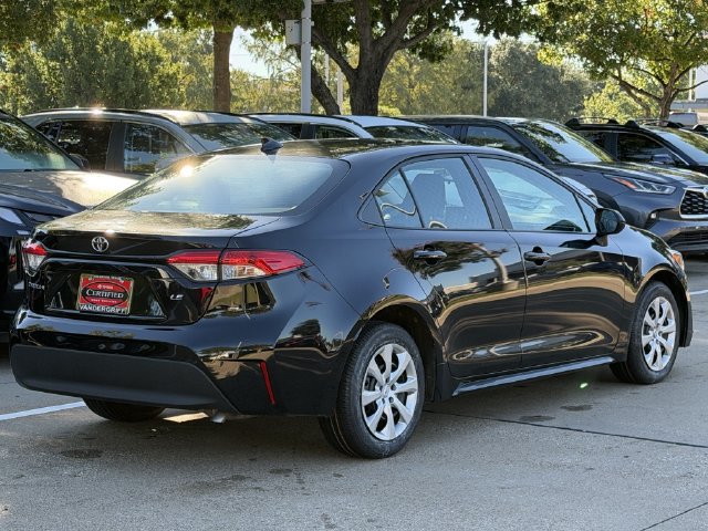 Certified 2025 Toyota Corolla LE FWD image 4