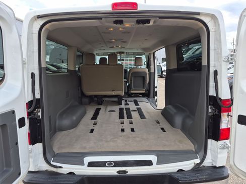 Used 2018 Nissan NV 3500 SL RWD image 29