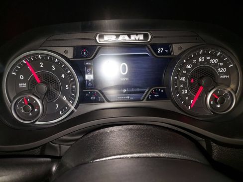 New 2026 RAM 1500 Express AWD/4WD image 21