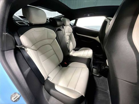 Used 2021 Porsche Taycan 4S w/ Premium Package image 32