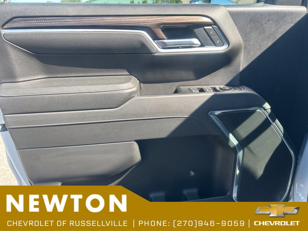 Used 2026 Chevrolet Silverado 1500 RST w/ RST Select Package AWD/4WD image 8