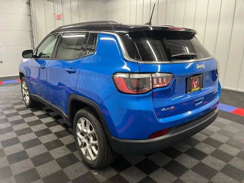 Used 2025 Jeep Compass Limited AWD/4WD image 6