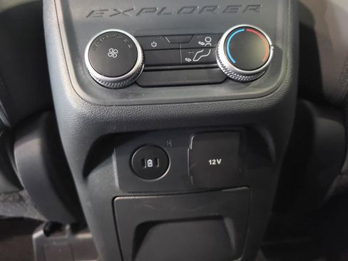 Used 2025 Ford Explorer Active w/ Active Comfort Package AWD/4WD image 29