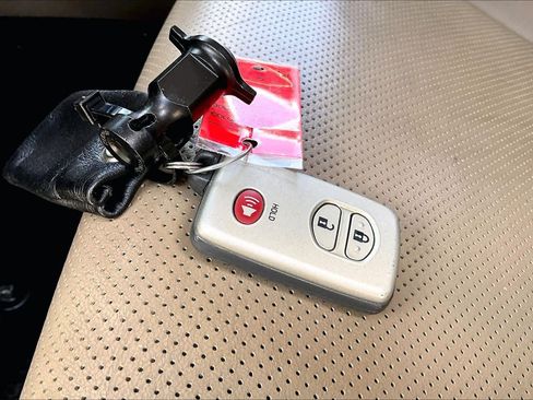 Used 2017 Toyota 4Runner Limited RWD image 15