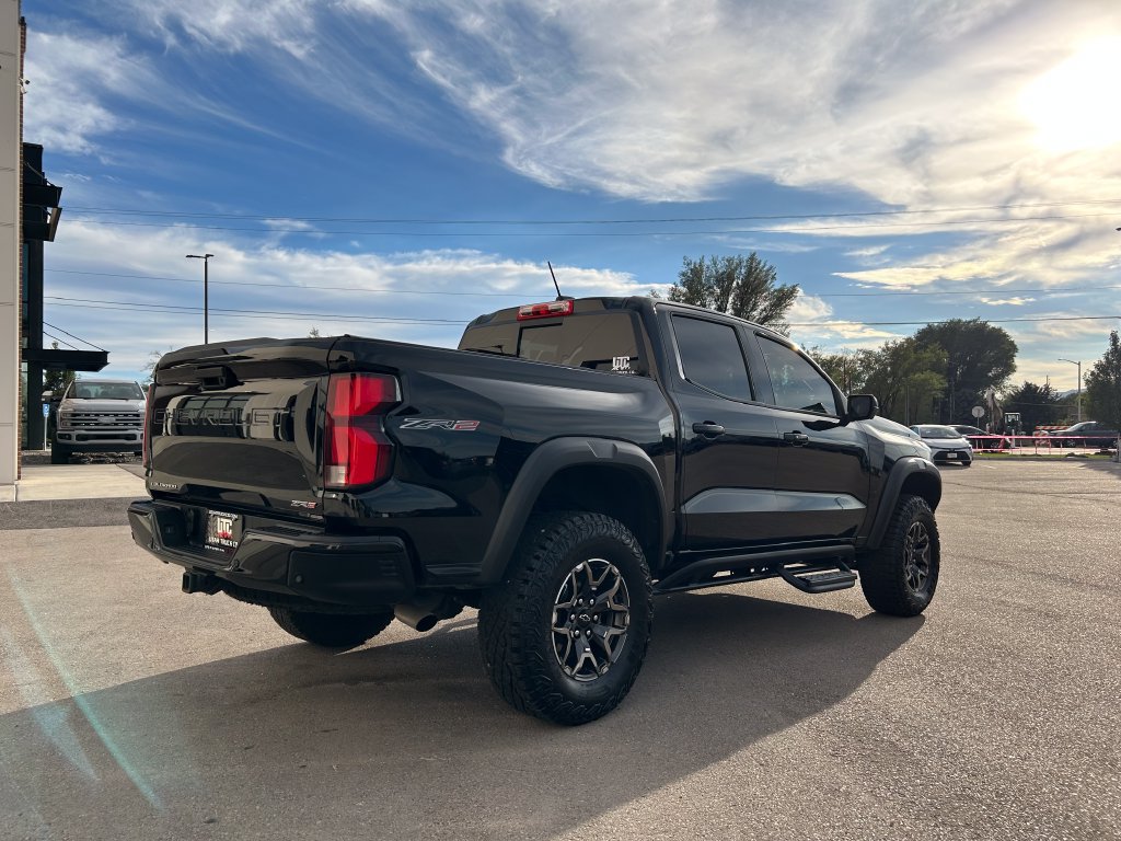 Used 2024 Chevrolet Colorado ZR2 w/ Technology Package AWD/4WD image 3