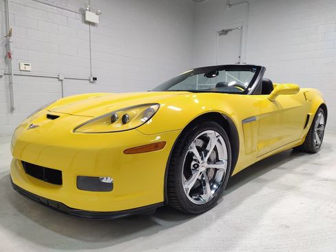 Used 2011 Chevrolet Corvette Grand Sport RWD image 18