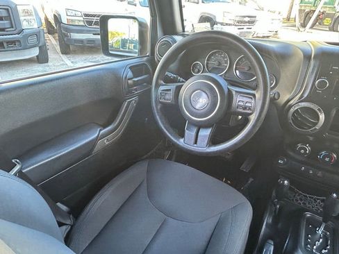 Used 2017 Jeep Wrangler Unlimited Sport image 9