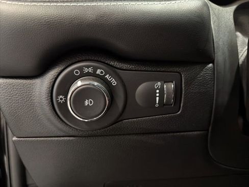 Used 2022 Dodge Durango SRT w/ Technology Group image 22