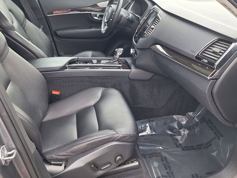 Used 2018 Volvo XC90 T6 Momentum image 27
