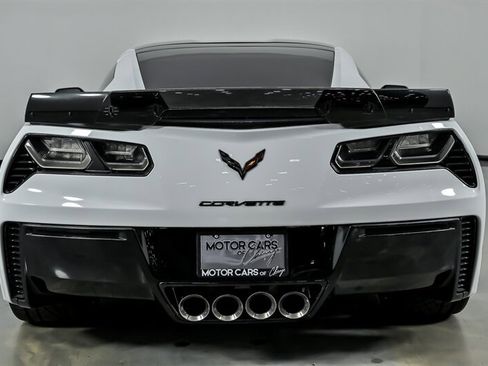 Used 2016 Chevrolet Corvette Z06 w/ 3LZ Preferred Equipment Group RWD image 11