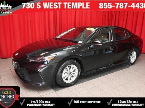 Certified 2025 Toyota Camry LE image 1