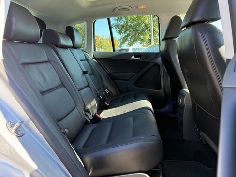 Used 2017 Volkswagen Tiguan Sport image 16