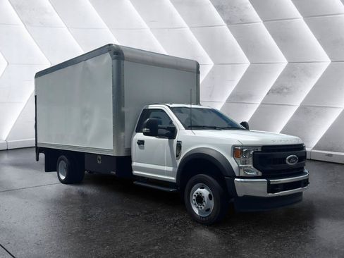 Used 2022 Ford F550 2WD Regular Cab Super Duty image 3
