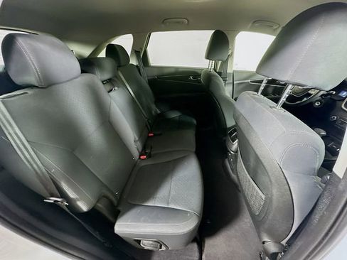 Used 2019 Kia Sorento AWD V6 image 26