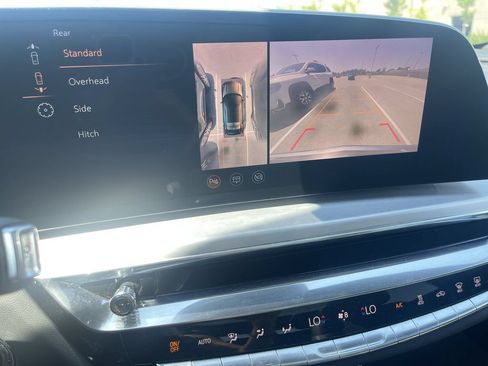 Certified 2024 Cadillac Lyriq Luxury AWD/4WD image 29